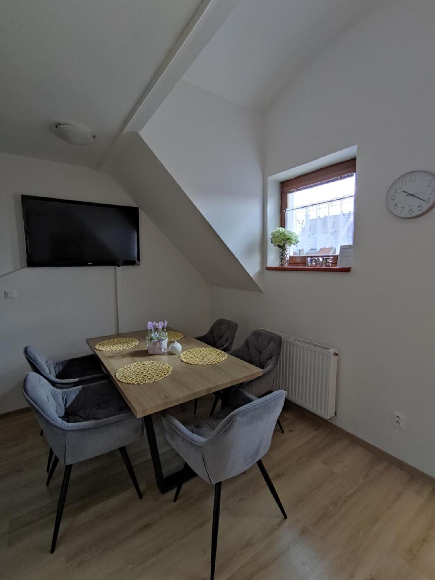 Ubytovani Ema Apartman Valtice Kültér fotó