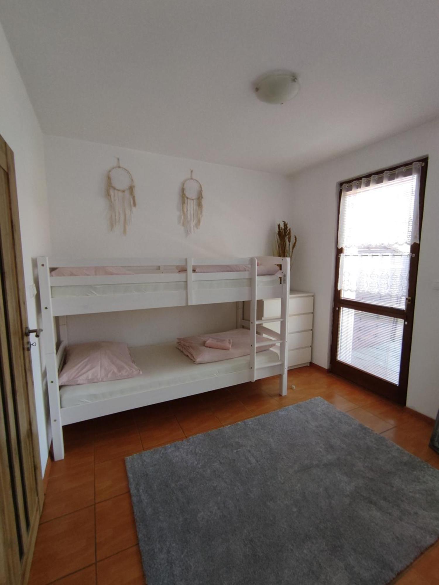 Ubytovani Ema Apartman Valtice Kültér fotó